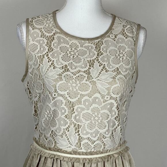 Melonie T Sheer Cream Lace Feminine Party Event Dress Size 8 - Picture 3 of 12